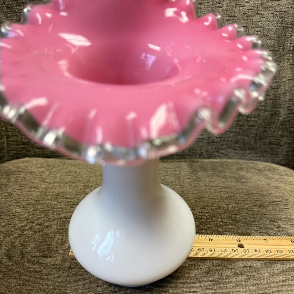 Vintage Silver Crest White and Pink Jack in the Pulpit Glass Vase w/ Ruffle Edge - Picture 7 of 12